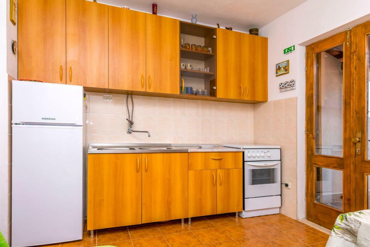 Apartments Bozo ราชานิ ภายนอก รูปภาพ